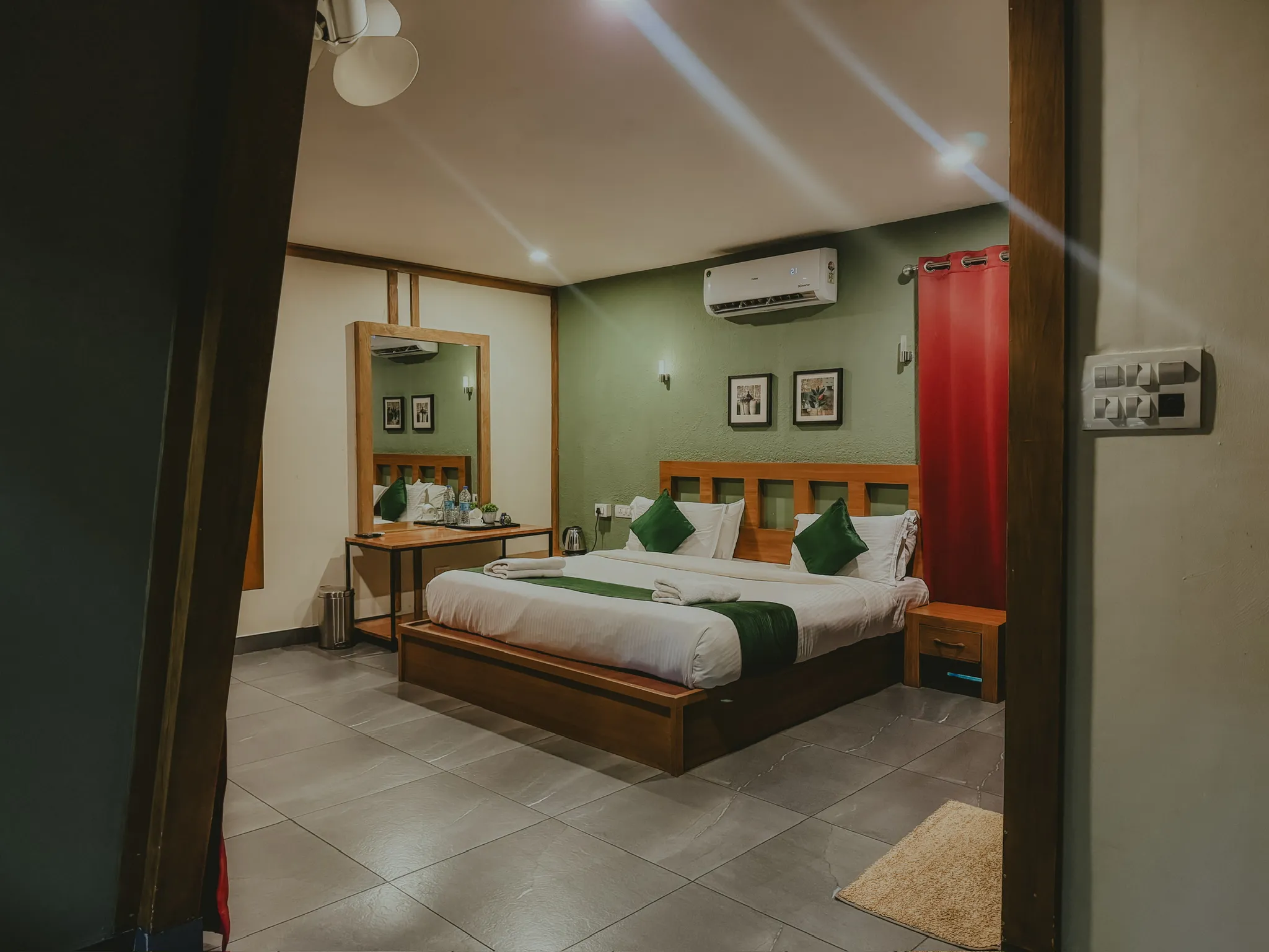 Romantic Hut